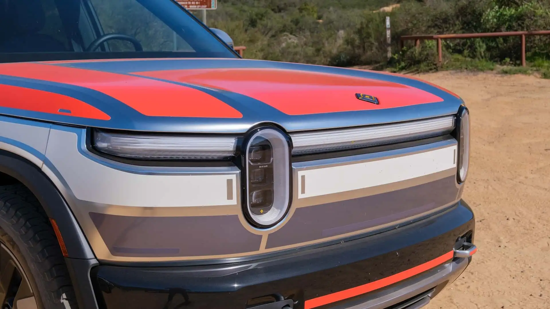 https://cdn.motor1.com/images/mgl/BXYEnR/s1/2026-rivian-r2-prototype-drive.webp