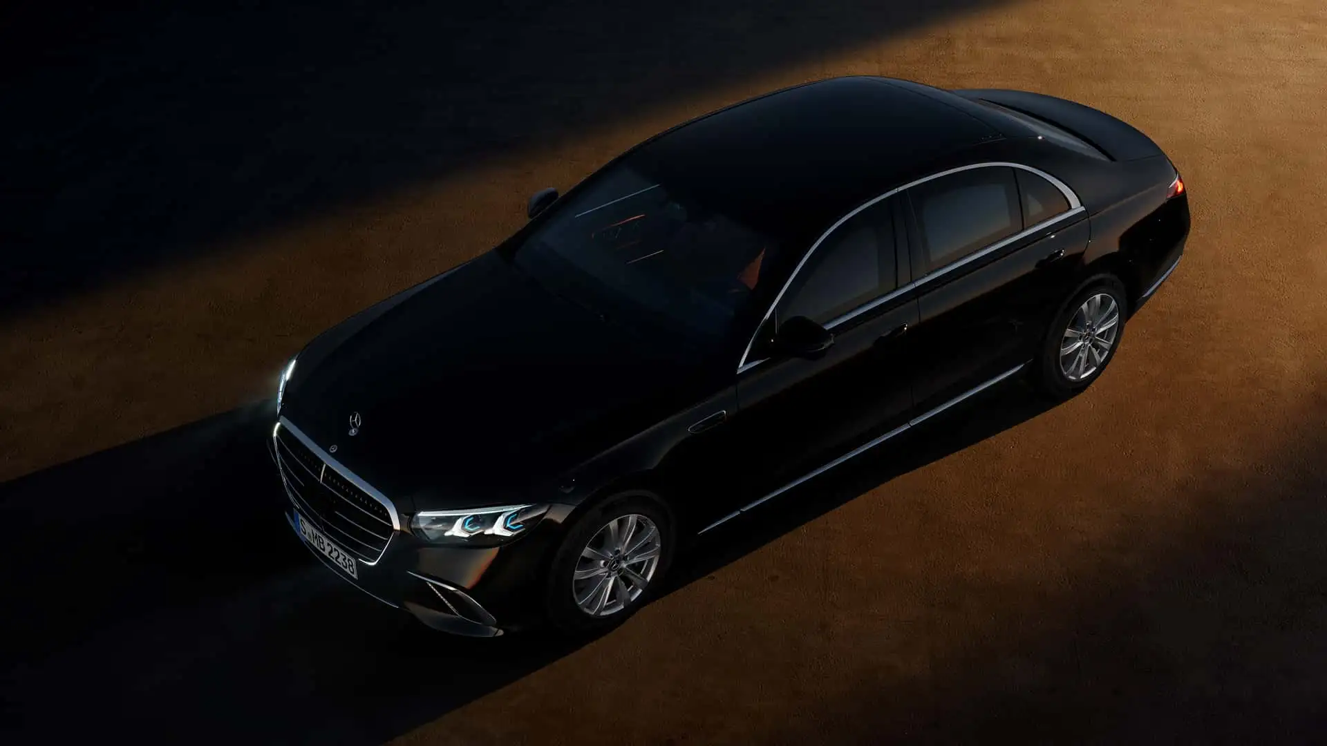 https://cdn.motor1.com/images/mgl/BXYMe4/s1/2027-mercedes-s-class-s680-guard.webp