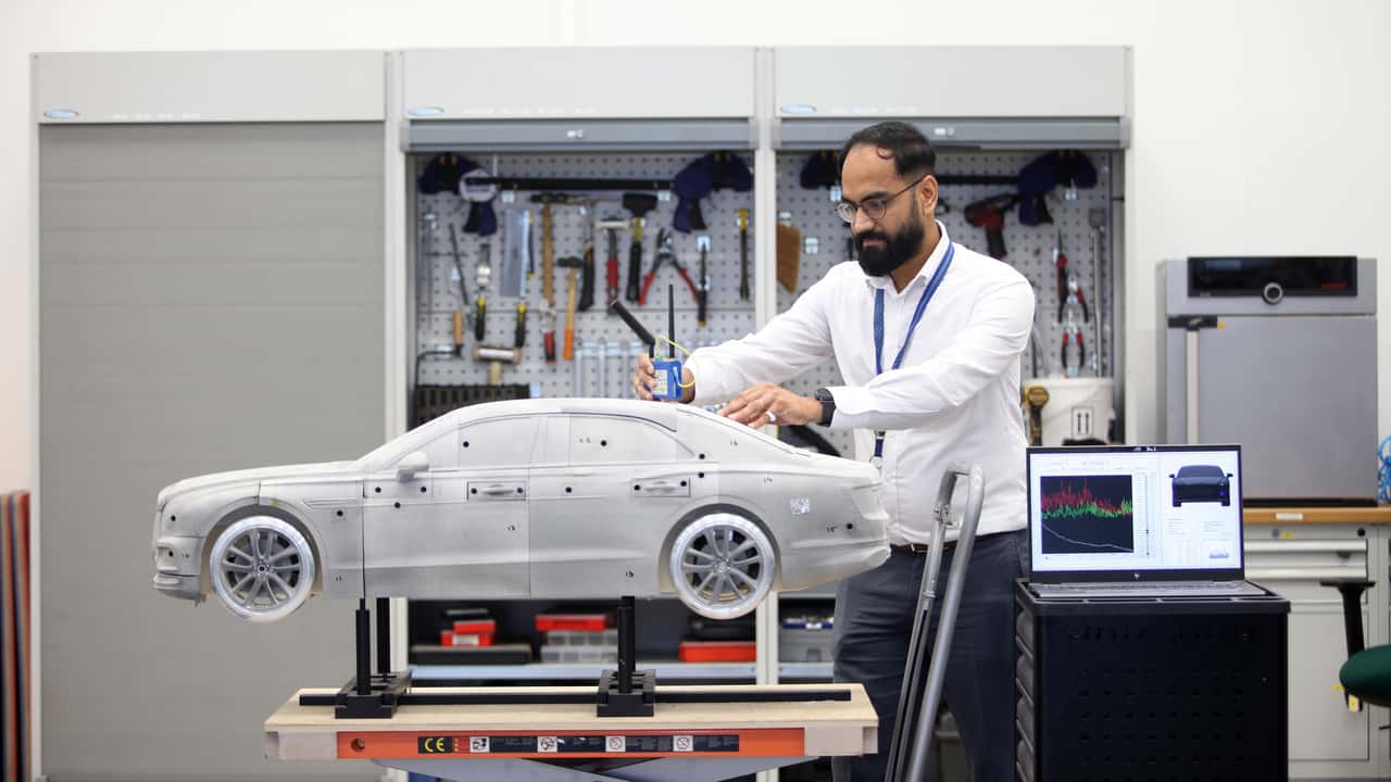 Il centro tecnico dove si progettano le auto di lusso di domani