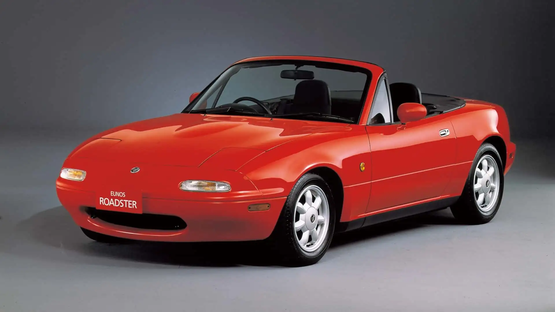 https://cdn.motor1.com/images/mgl/BXYxwA/s1/mazda-miata.webp