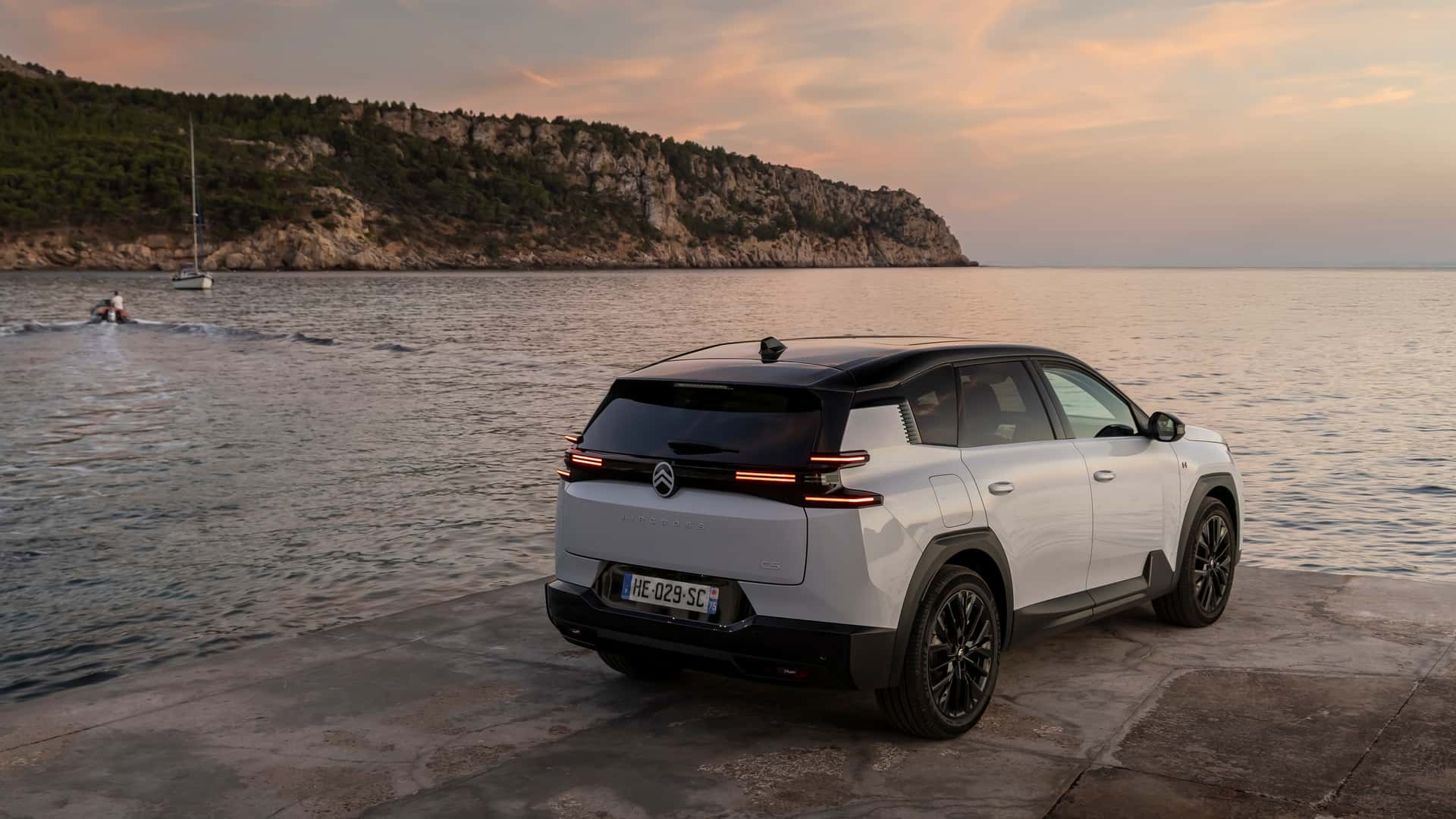 citroen-c5-aircross-ibrida-plug-in-2025-la-prova-su-strada.jpg