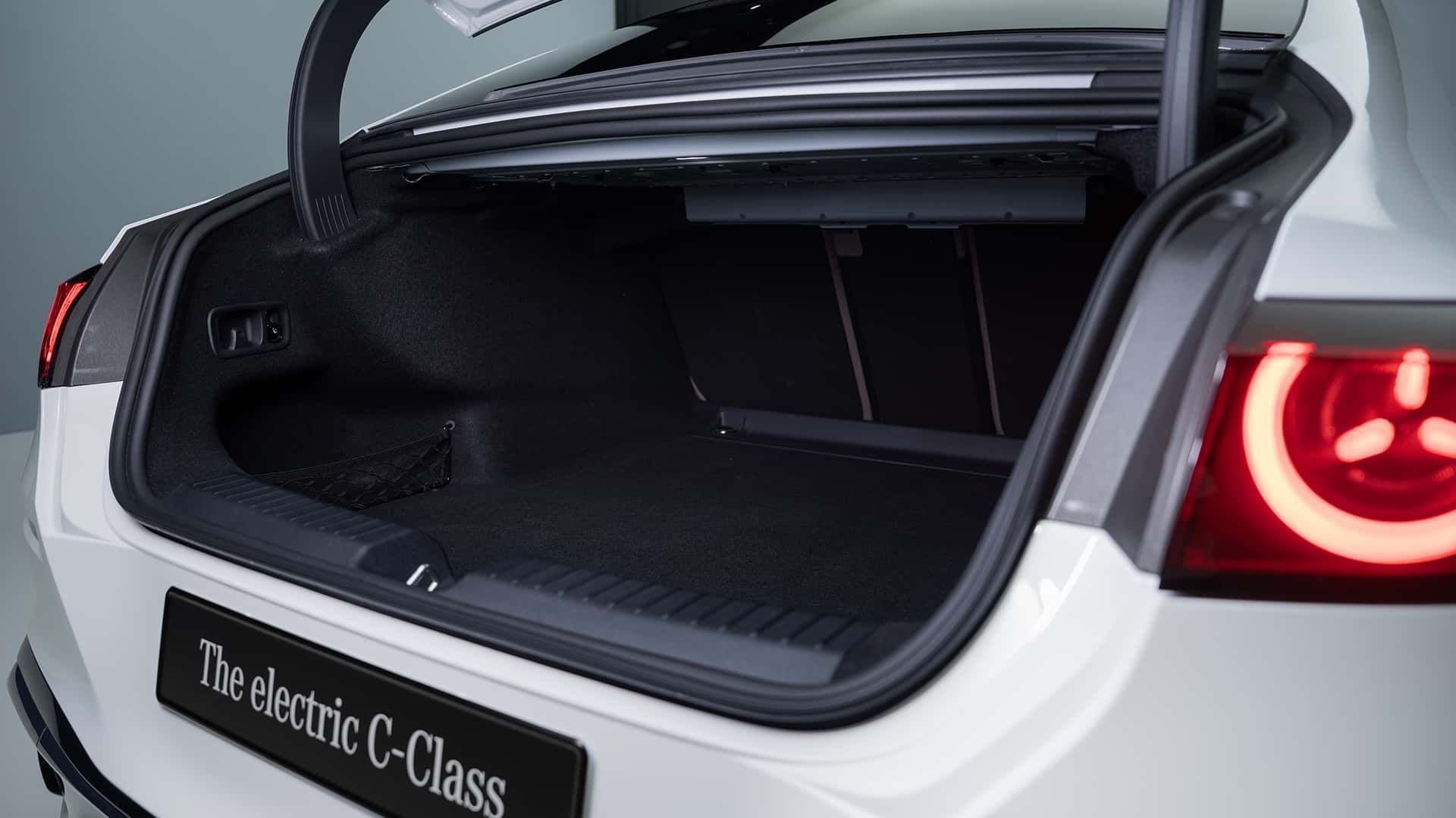mercedes-benz-classe-c-electric.jpg