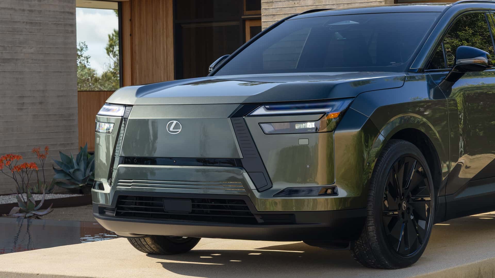 https://cdn.motor1.com/images/mgl/BXZ9RA/s1/2027-lexus-tz.jpg