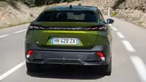 Peugeot E-408 (2026), la prova su strada di Motor1.com