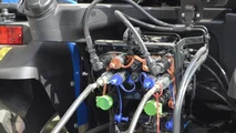 Né le pendenze né gli attrezzi combinati fermano il New Holland T4.110F SuperSteer: potenza, idraulica generosa e BlueCab 4 per i trattamenti