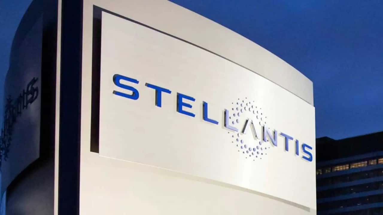 plaque-stellantis