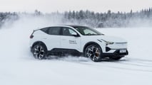 Guidare la Polestar 3 su un lago ghiacciato