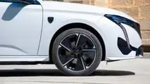 Prueba Peugeot E-308 2024