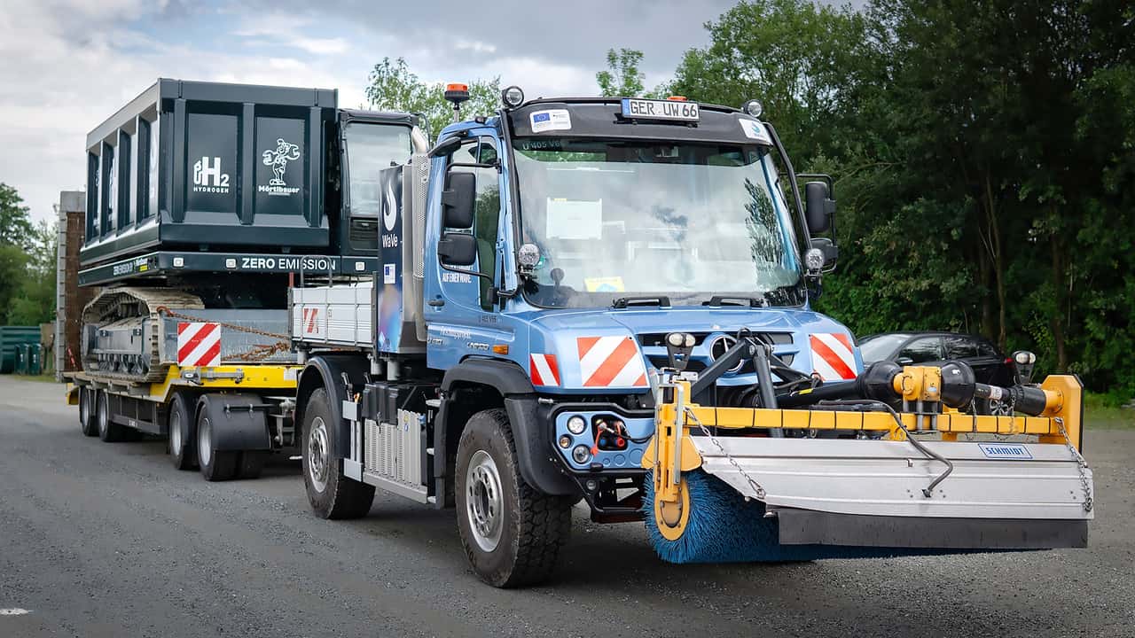 Unimog trifft Raupe: Erfolgreiches Entwicklungsprojekt für Wasserstoff-Verbrennungsmotor