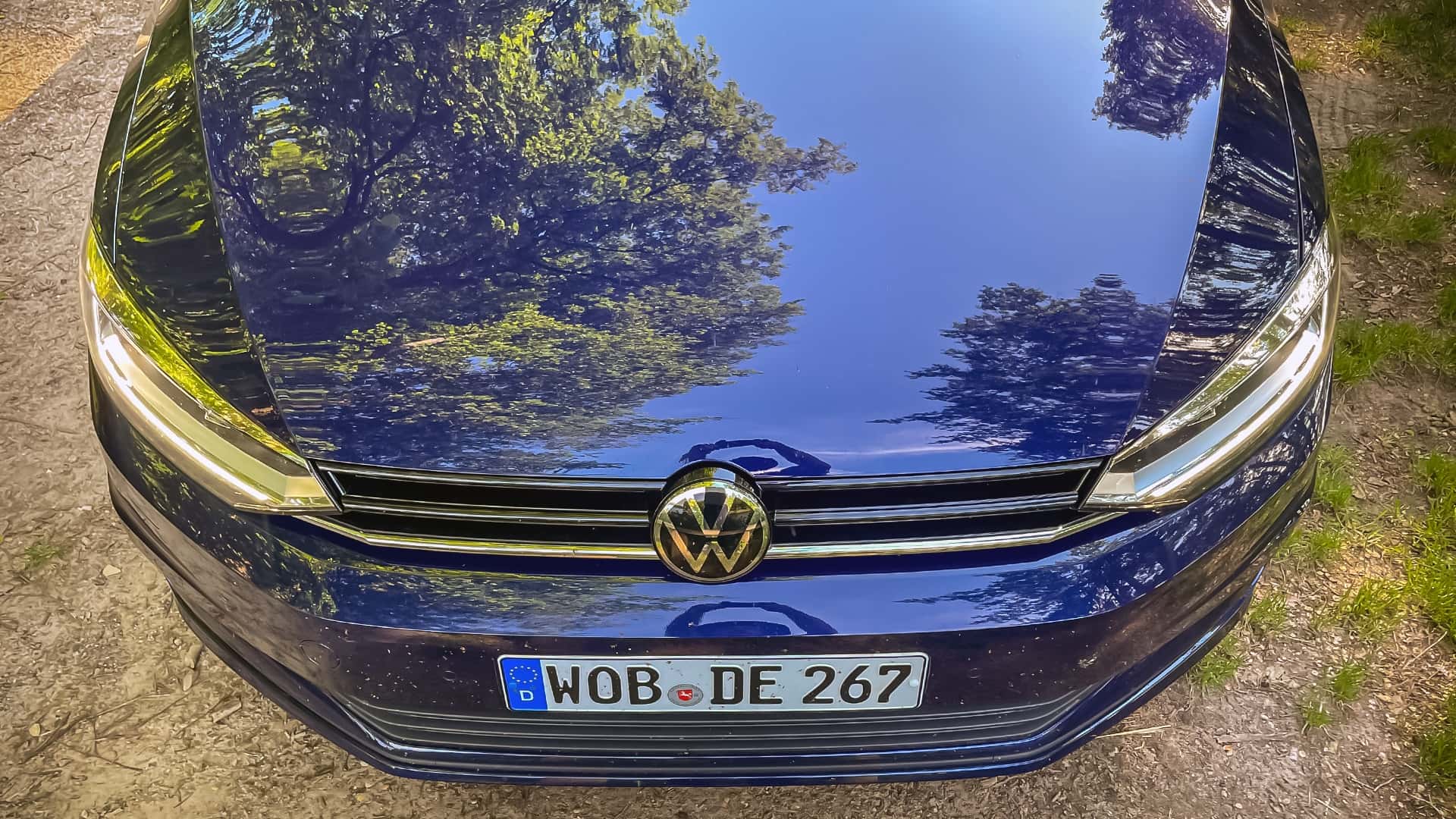 https://cdn.motor1.com/images/mgl/BXxLzZ/s1/vw-touran-2.0-tdi-highline-2024-im-test.jpg