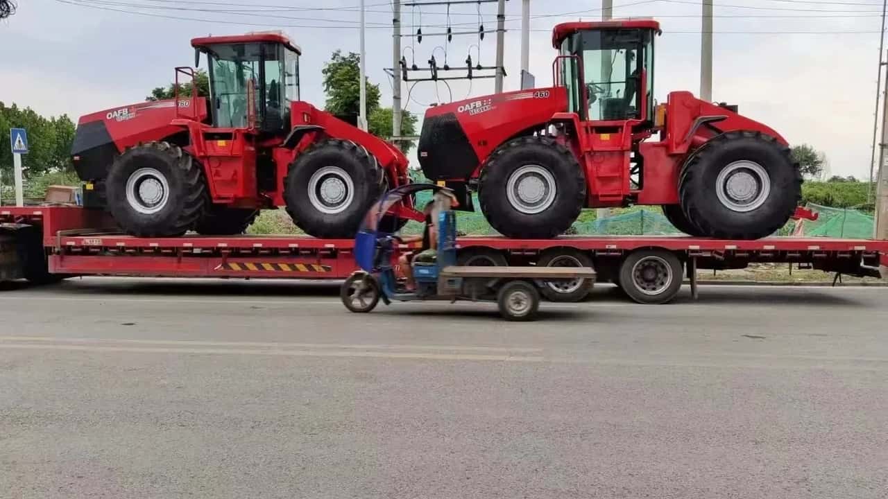 Trattori cinesi Caoe IH: cloni... quasi veri