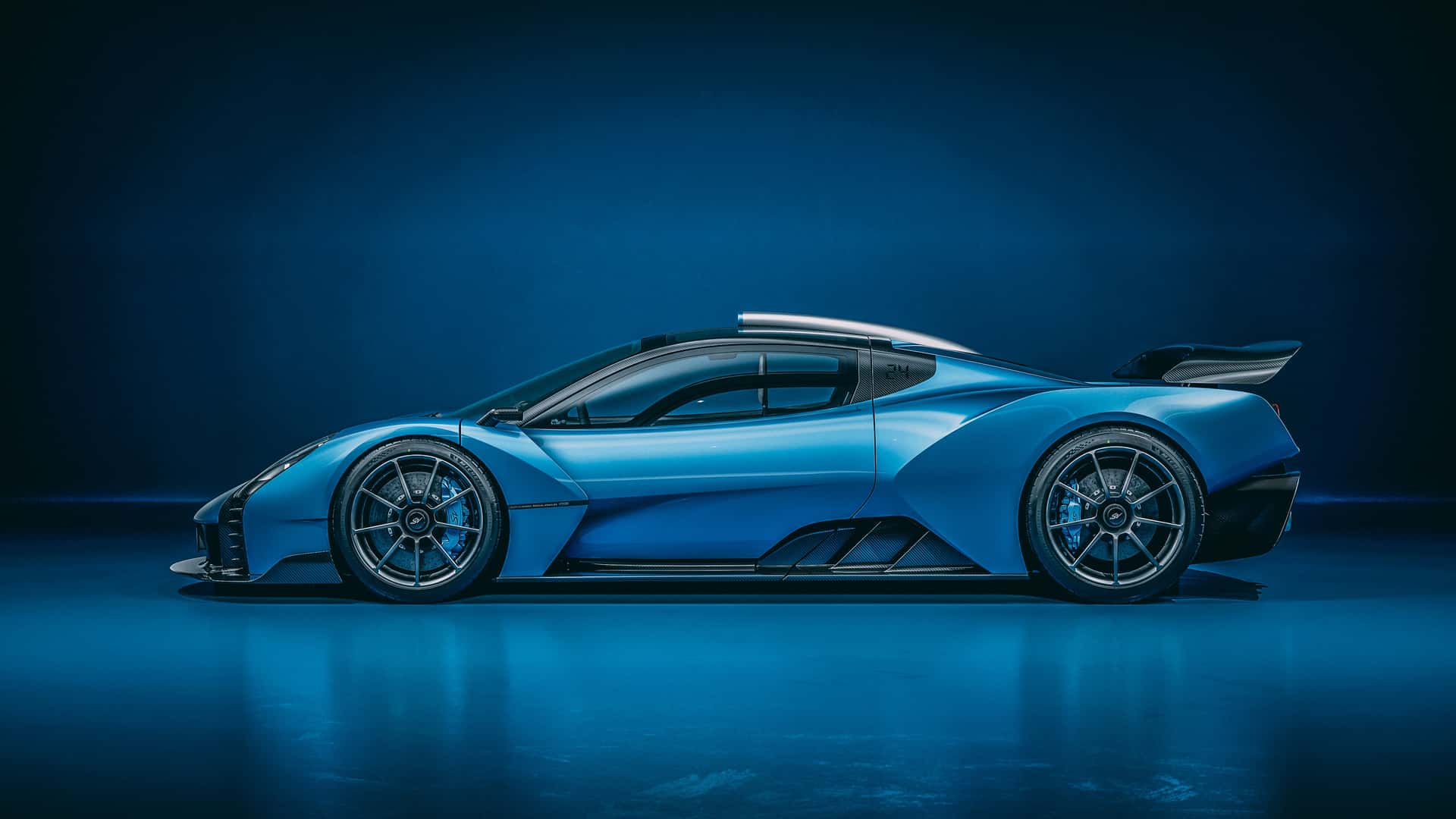 https://cdn.motor1.com/images/mgl/BXy3nw/s1/gordon-murray-automotive-le-mans-gtr.jpg