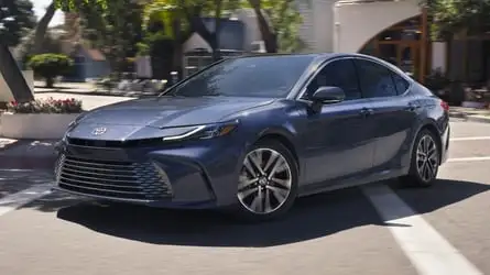 2026年轎車意外復甦，Toyota Camry與Honda Accord領先