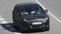 2013 Peugeot 2008 compact SUV spied 31.08.2011