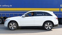 2019 Mercedes GLC facelift spy photo