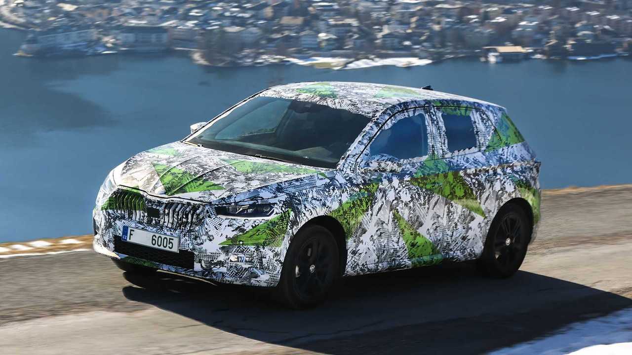 Nuova Skoda Fabia, le foto ufficiali del prototipo