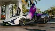 Lamborghini Sian in bianco, viola e nero