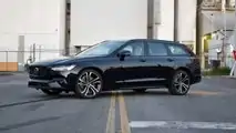 Quartier avant extérieur de la Volvo V90 T6 R-Design à traction intégrale 2021