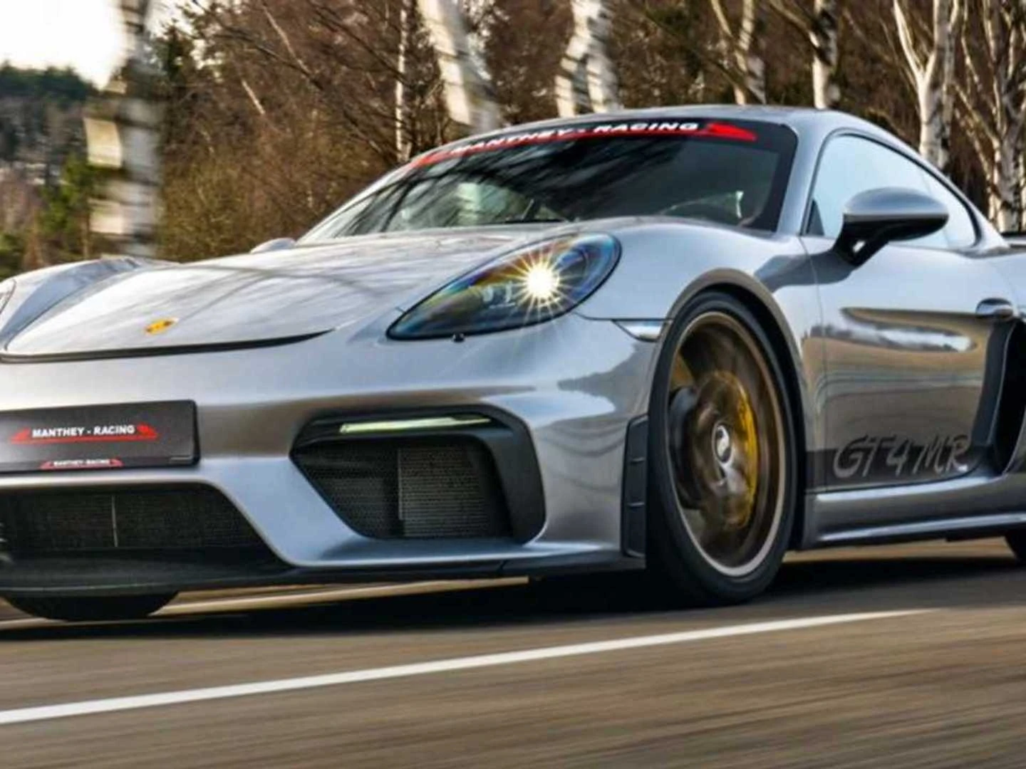 porsche-718-cayman-gt4-mr-