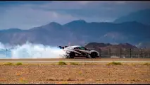 Nissan GT-R Nismo, 304 km/h in derapata