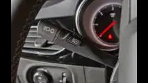 Opel Astra, il test dei fari intelligenti