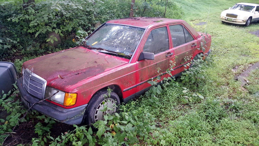 Mercedes-Benz 190E Detailed