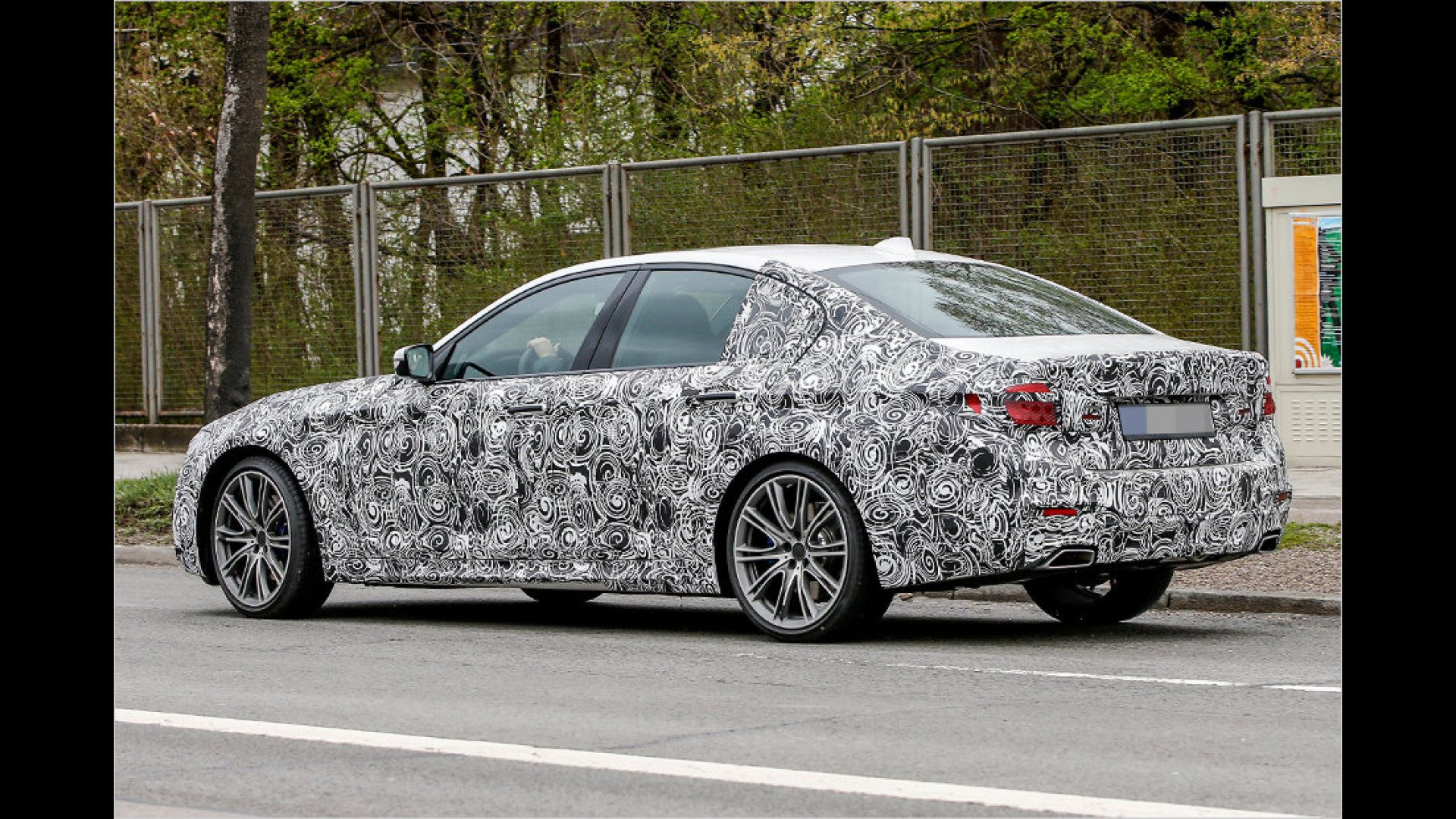 Hier fährt der neue 5erBMW Bilder