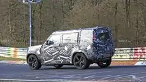 Land Rover Defender sur le Nurburgring