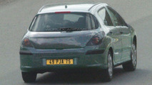 Spy Photos: Peugeot 308 hatchback undisguised