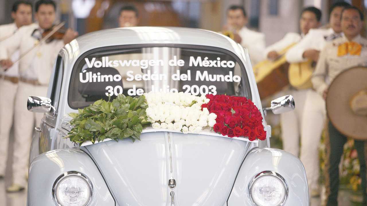 Volkswagen Maggiolino, 81 anni di storia per immagini
