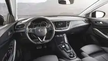 Opel Grandland X Hybrid4