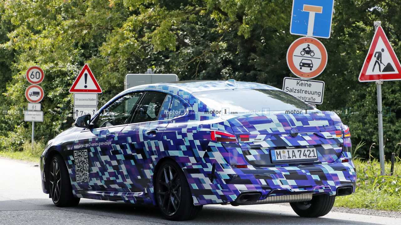 Photo espion BMW Série 2 Gran CoupéBMW 2 Series Gran Coupe spy photo