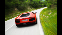 Lamborghini Aventador LP700-4 su strada