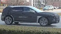 Cadillac XT3 als Erlkönig erwischt