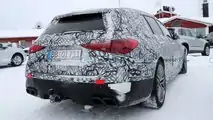 Foto spia Mercedes-AMG C63 Estate 2023