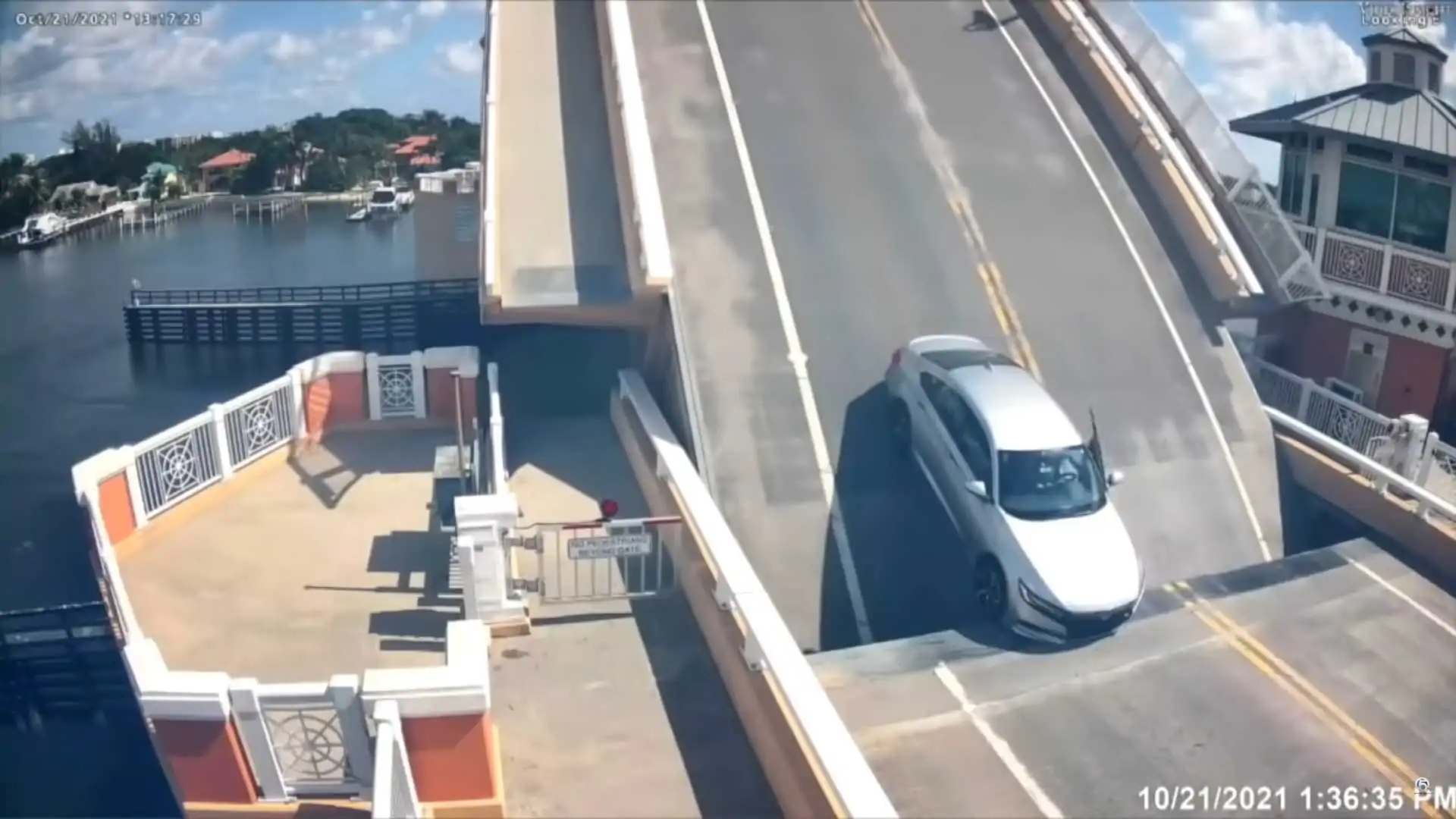 https://cdn.motor1.com/images/mgl/E61nKv/s1/honda-on-drawbridge.webp