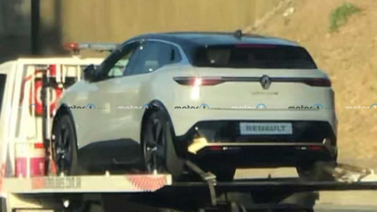 RENAULT-MEGANE-E-TECH-ARGENTINA-7