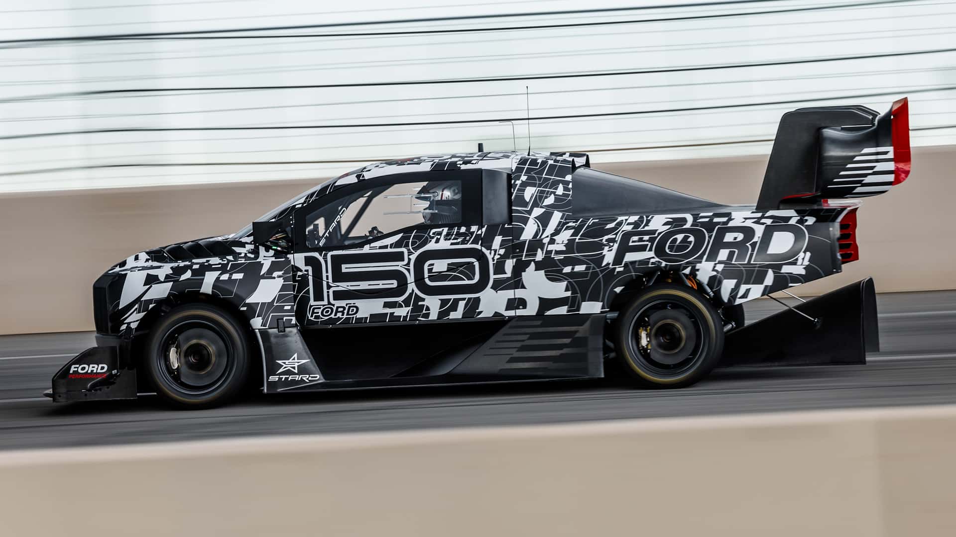 ford-f-150-lightning-supertruck.jpg