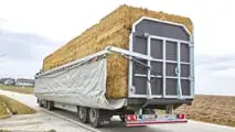 Fiegl SZS 300 BL Ultra: nuovo semirimorchio agricolo per truck