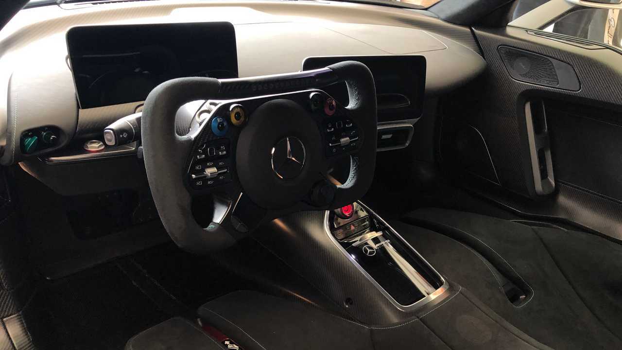 MERCEDES-AMG3