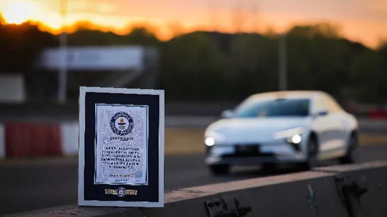 La Zhiji L7 durante il record di drift