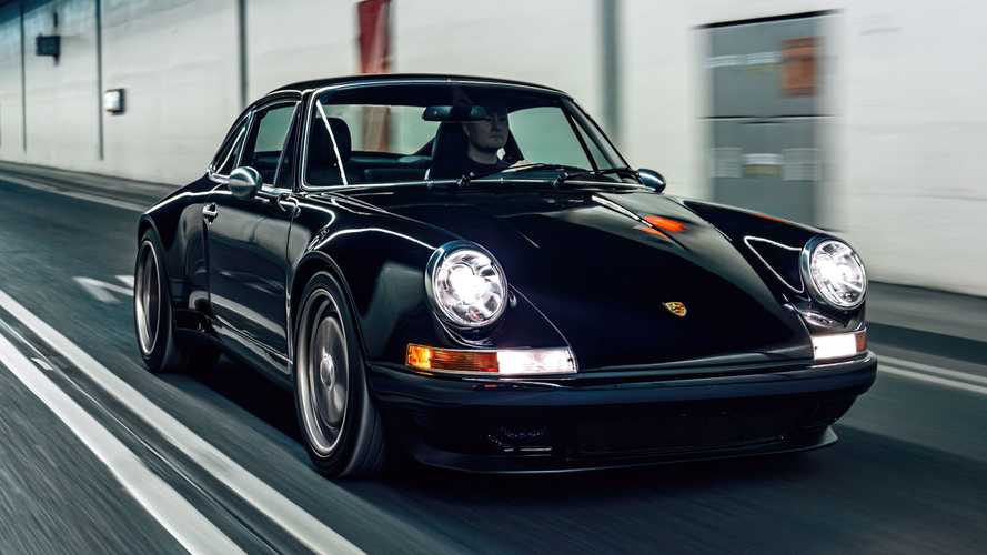 Este Porsche 911 restomod tiene 406 CV y está cargado de carbono