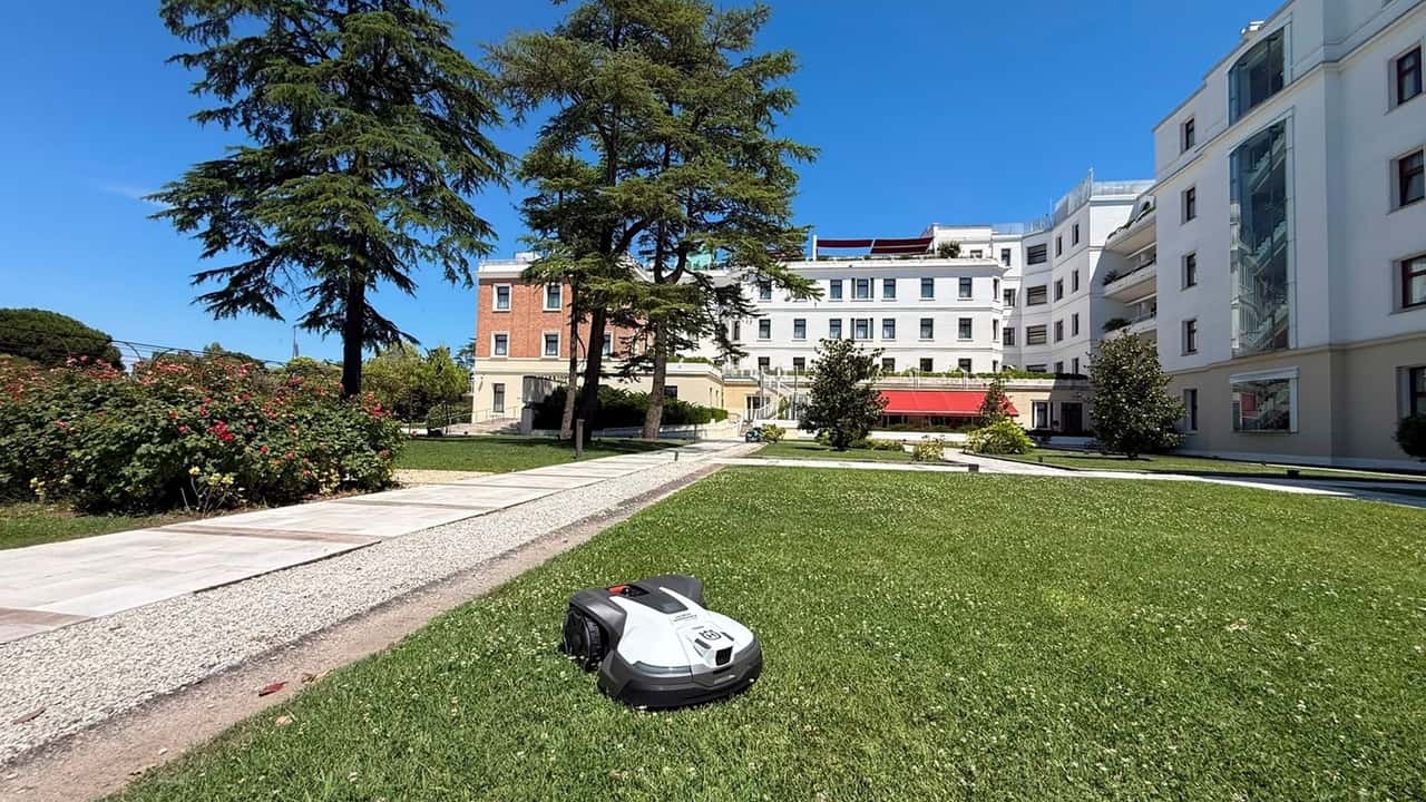 upload-husqvarna-isola-delle-rose-2-1784287430534-ecrpet