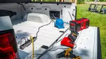 Autocarro da lavoro Chevrolet Silverado EV 2024 potenza fuoribordo