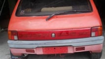 Peugeot 205 GTI abandonado