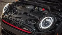 Mini Cooper S JCW (F56) 2018, il motore