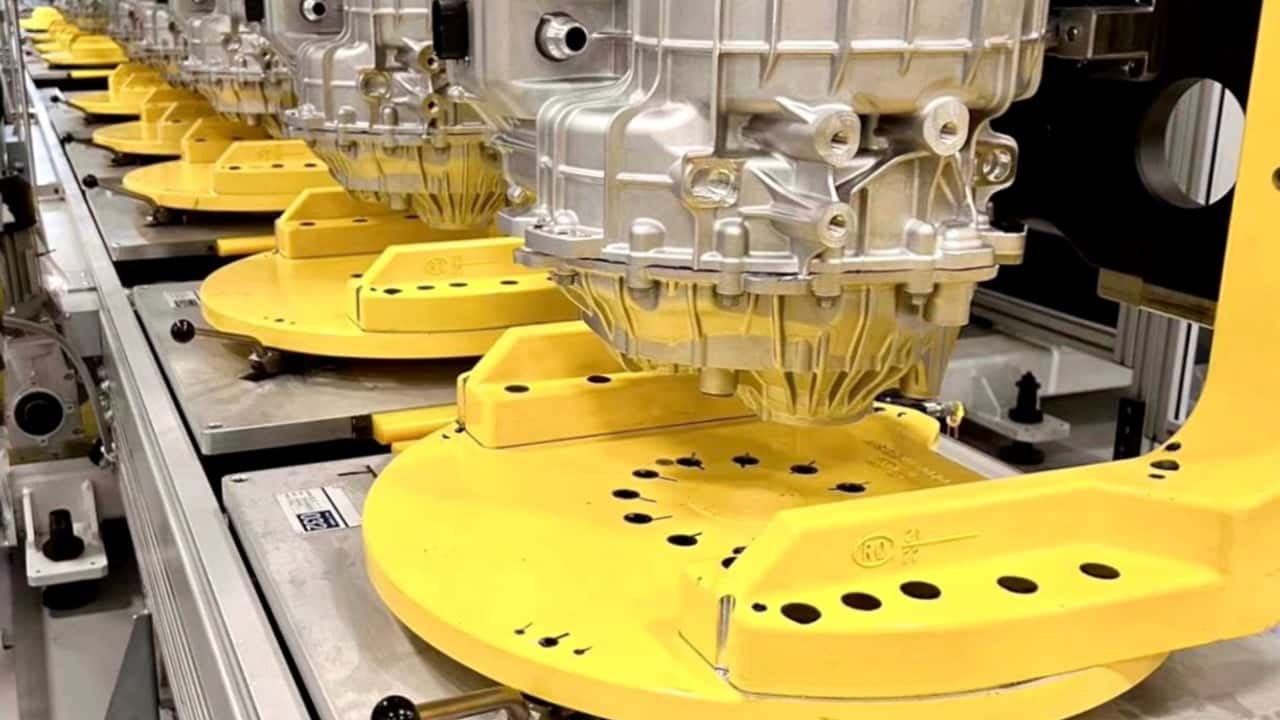 Macchinari automatizzati di Comau per NIO