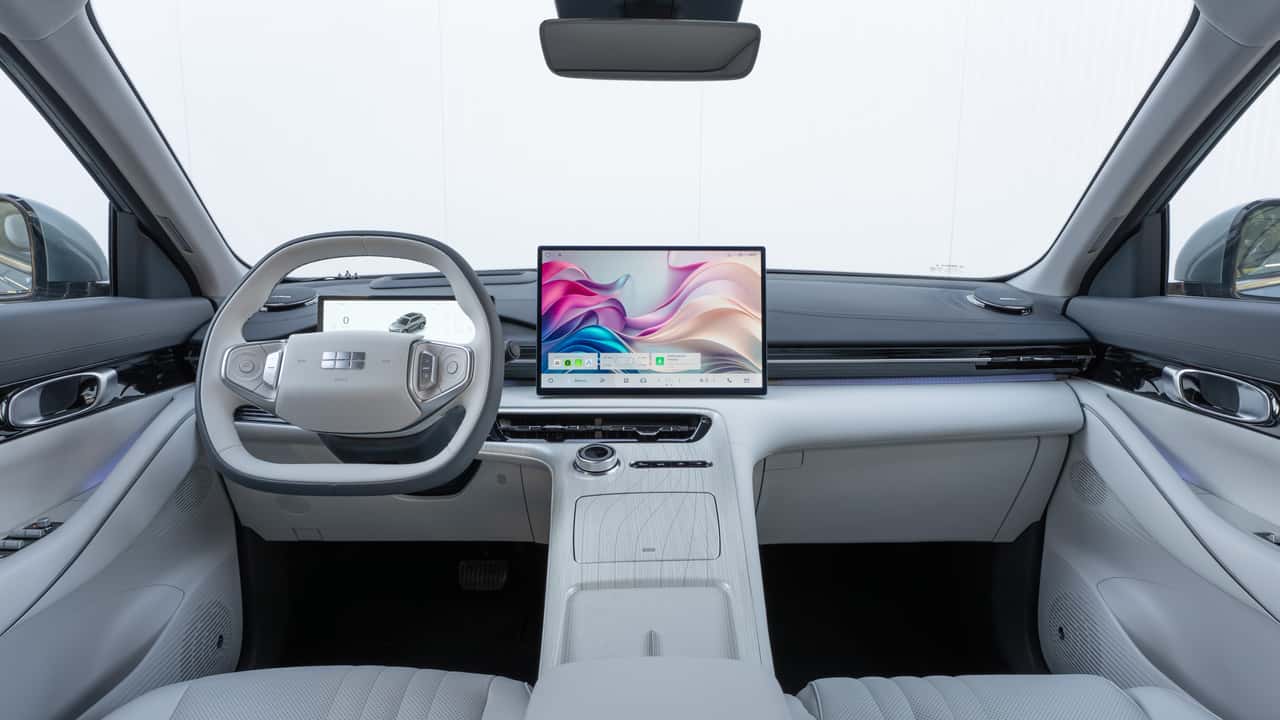 Geely E5
