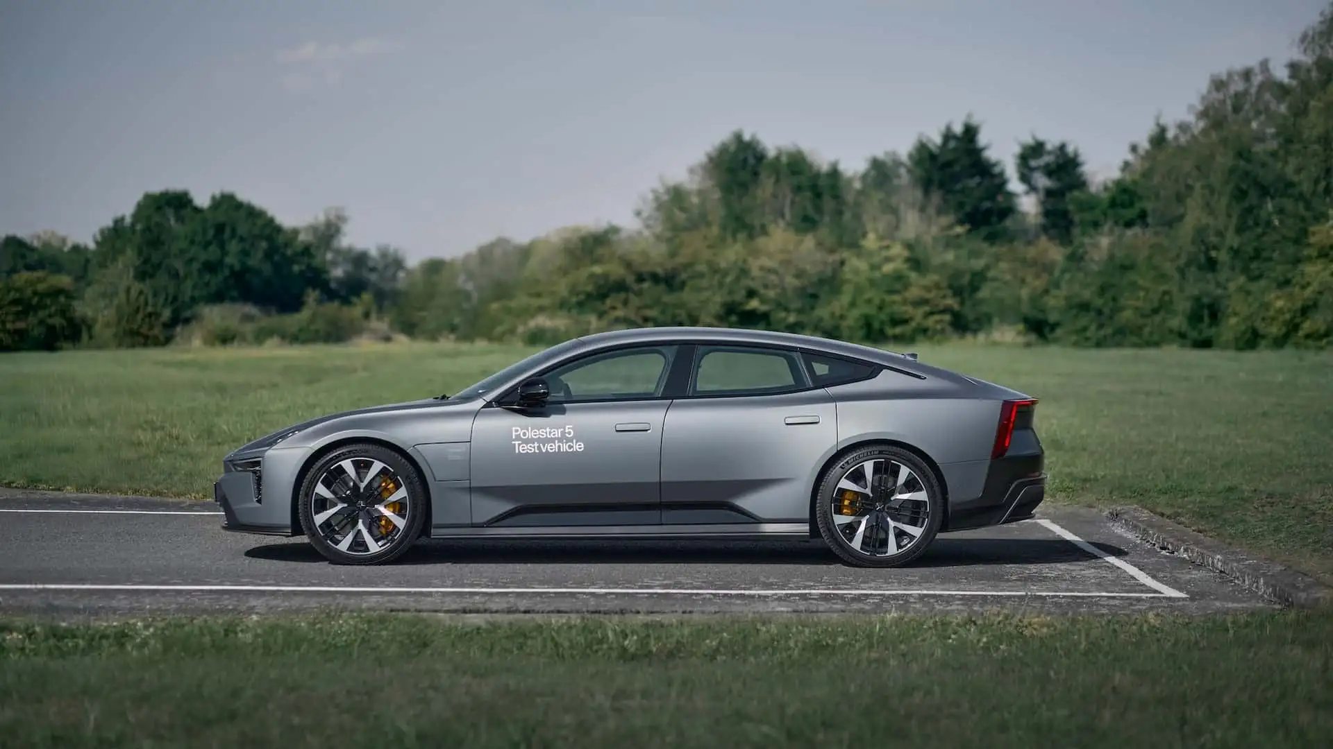 https://cdn.motor1.com/images/mgl/E6Y1bw/s1/2026-polestar-5.webp