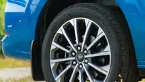 Ford Nugget con tetto alto fisso (2025)